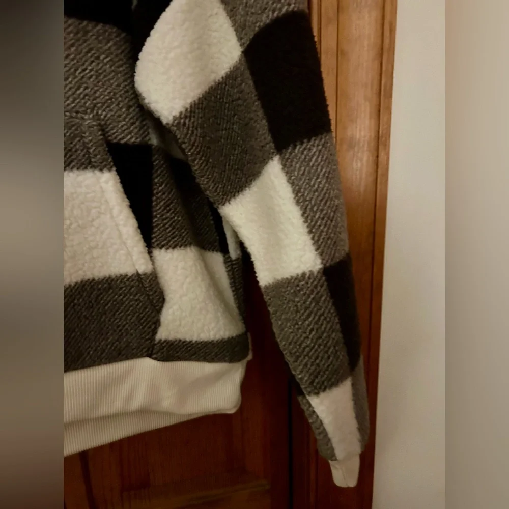 American Eagle Outfitters Men’s Grey Black & White Checked Fleece Hoodie Sz MMM